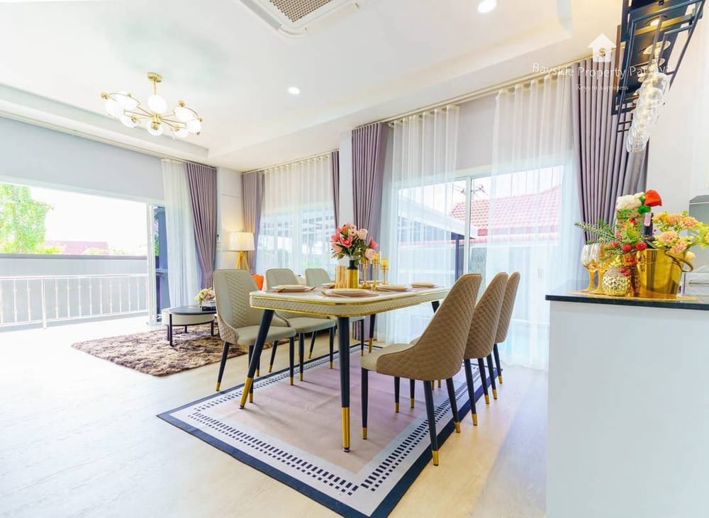 Spacious 3-Bedroom House for Sale with Air Conditioning in East Pattaya 6