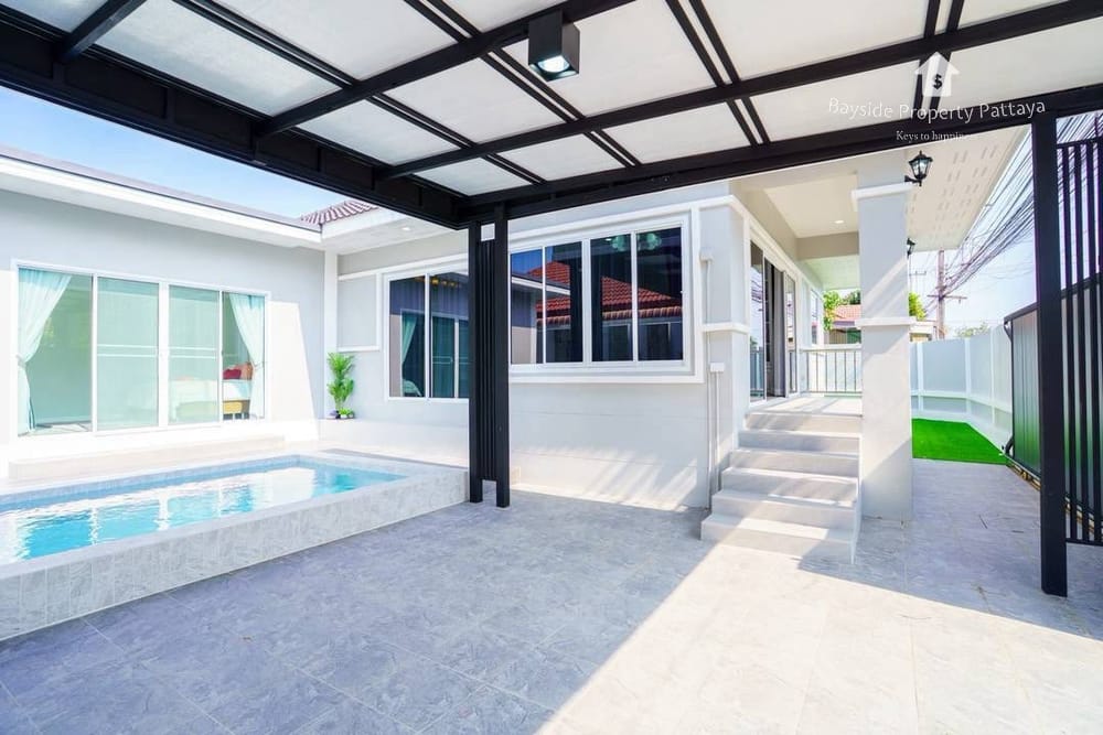 Spacious 3-Bedroom House for Sale with Air Conditioning in East Pattaya 3