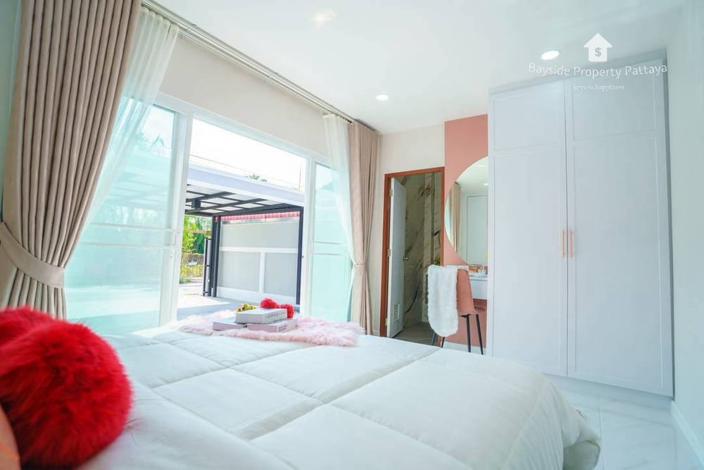 Spacious 3-Bedroom House for Sale with Air Conditioning in East Pattaya 15