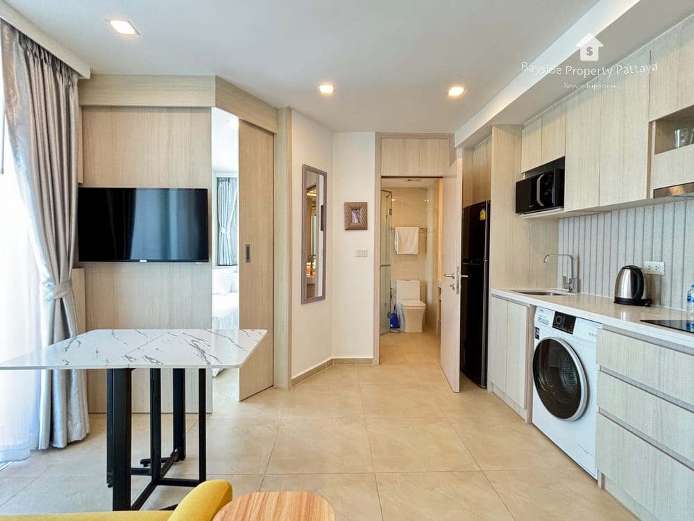 2-Bedroom Condo with City View at City Garden Olympus, Pattaya City 3