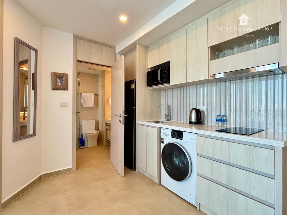 2-Bedroom Condo with City View at City Garden Olympus, Pattaya City 4