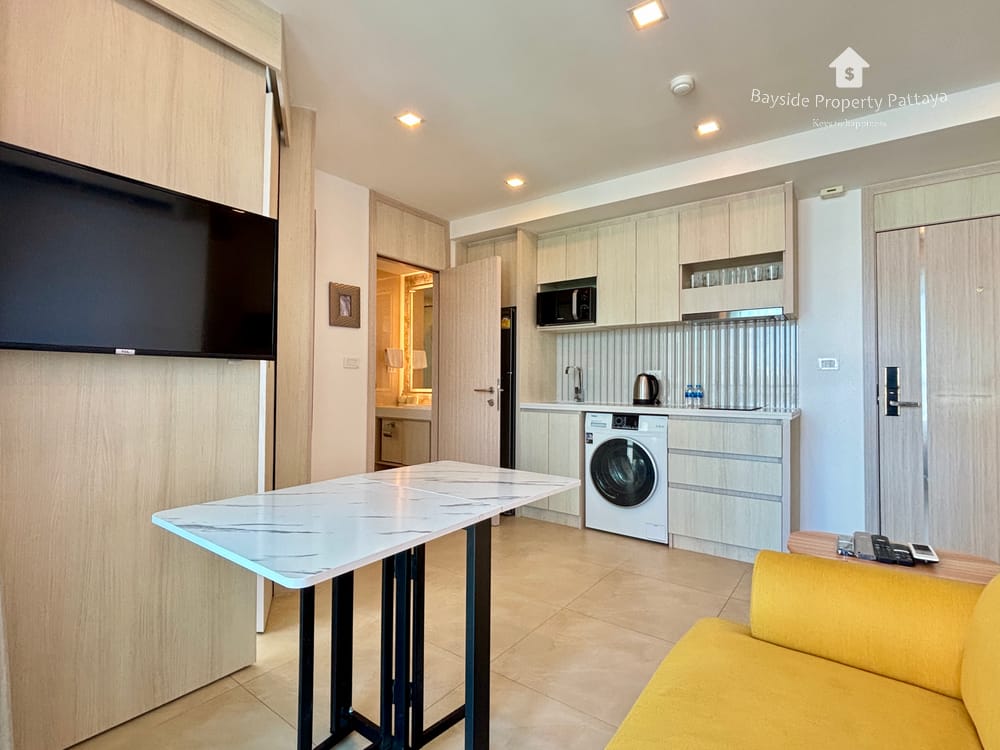 2-Bedroom Condo with City View at City Garden Olympus, Pattaya City 9
