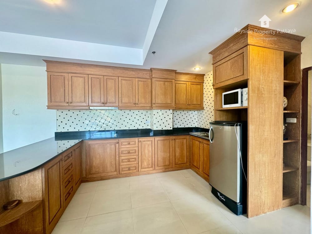 1-Bedroom Condo for Sale in Leela Paradise, East Pattaya - City View and Air Conditioning 4