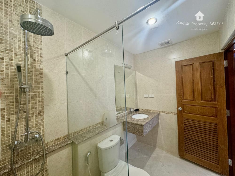 1-Bedroom Condo for Sale in Leela Paradise, East Pattaya - City View and Air Conditioning 7
