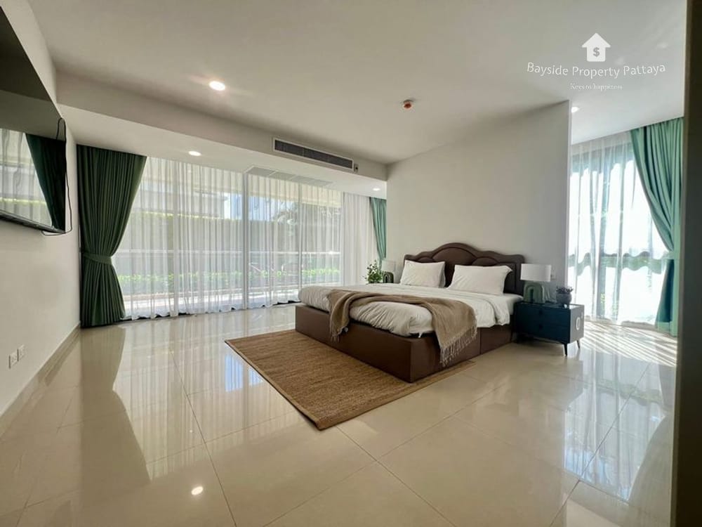Luxury 4-Bedroom Condo for Sale in Jomtien, Pattaya with Air Conditioning 9