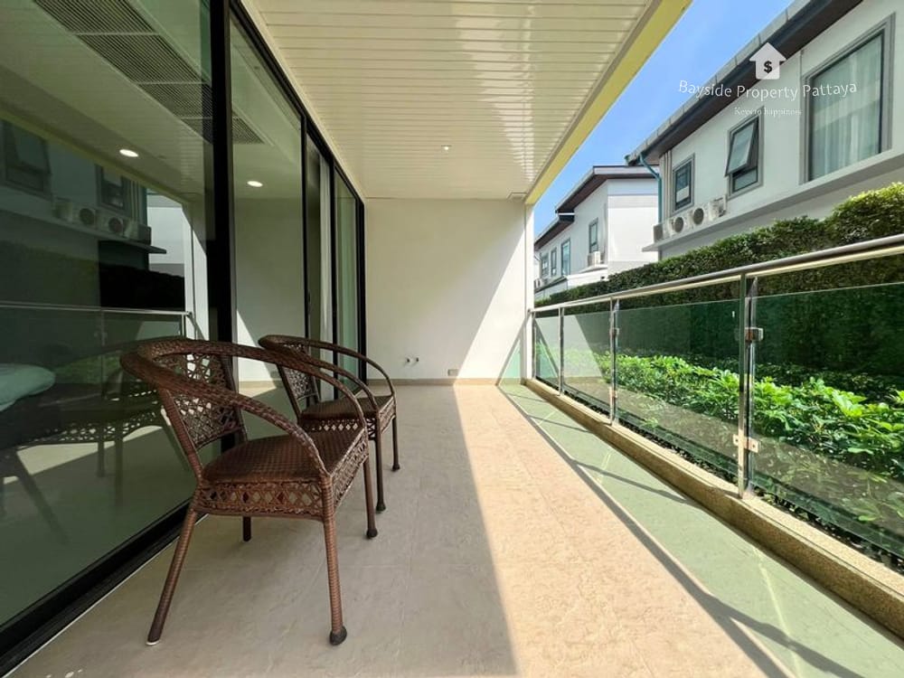 Luxury 4-Bedroom Condo for Sale in Jomtien, Pattaya with Air Conditioning 3