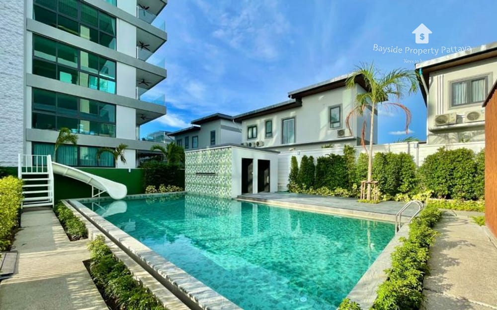 Luxury 4-Bedroom Condo for Sale in Jomtien, Pattaya with Air Conditioning 2