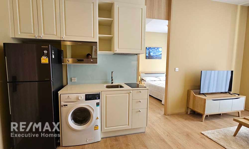 1-Schlafzimmer-Wohnung zur Miete in Noble BE19 nahe MRT Sukhumvit 3