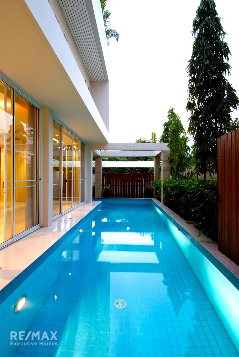 Geräumige 4-Schlafzimmer-Poolvilla zur Miete 10