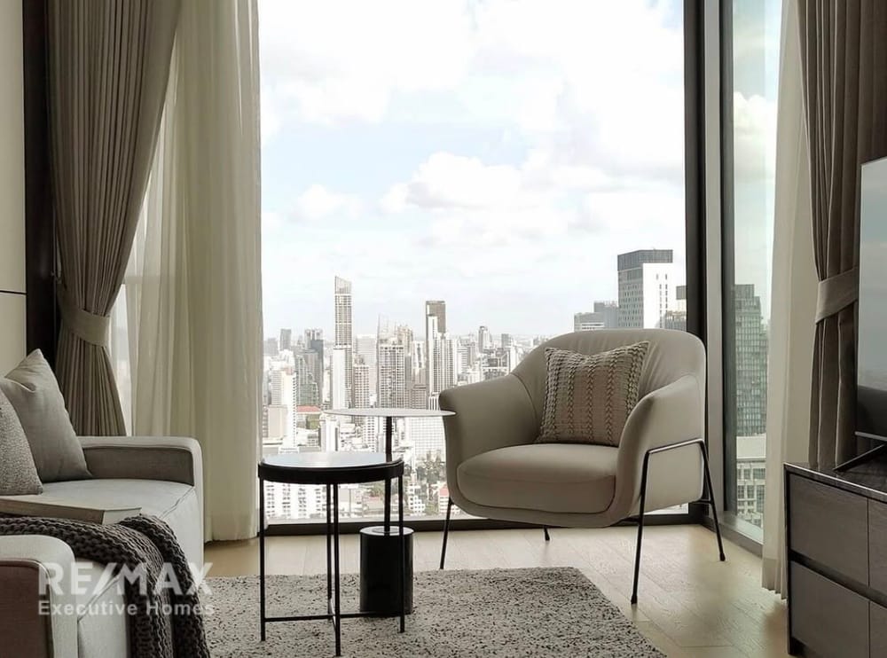 FOR RENT: A Beautifully Decorated 1-Bedroom Unit at 28 Chidlom 11