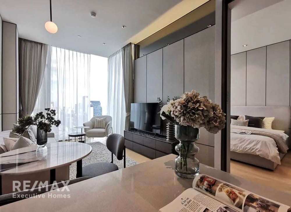 FOR RENT: A Beautifully Decorated 1-Bedroom Unit at 28 Chidlom 15