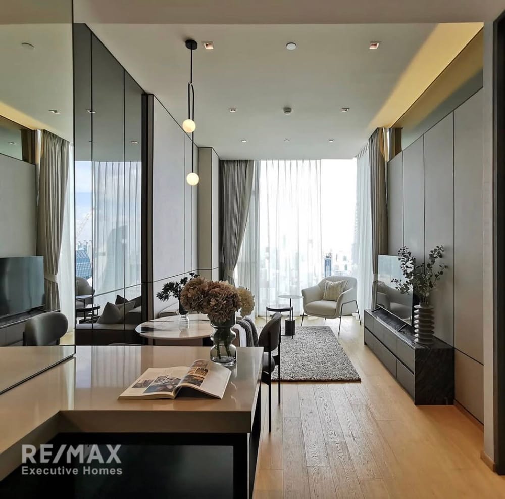 FOR RENT: A Beautifully Decorated 1-Bedroom Unit at 28 Chidlom 21
