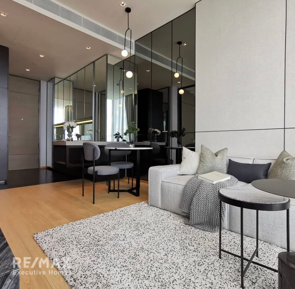 FOR RENT: A Beautifully Decorated 1-Bedroom Unit at 28 Chidlom 23