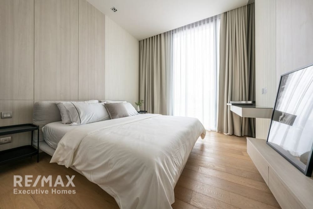 FOR RENT: A Beautifully Decorated 2-Bedroom Unit at 28 Chidlom 3