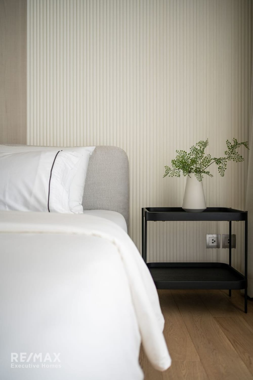 FOR RENT: A Beautifully Decorated 2-Bedroom Unit at 28 Chidlom 24