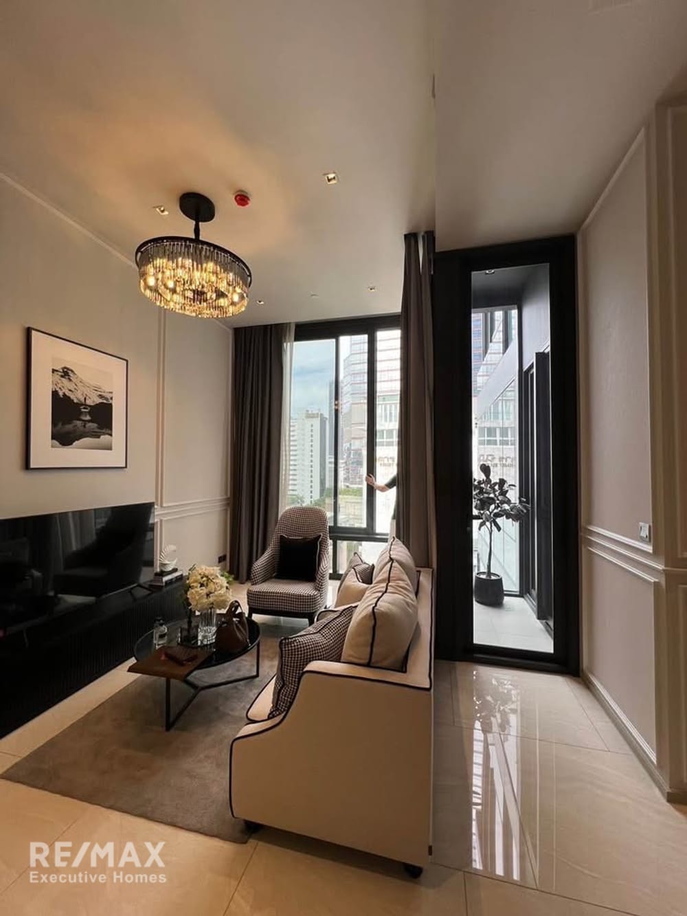 FOR RENT - Beautifully fully furnished 2-bedroom condo at Ashton Silom 8