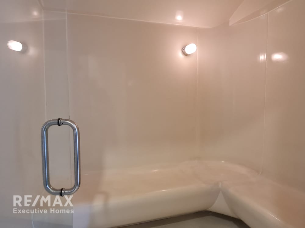 3BR Pet-Friendly Apartment | Private Whole-Floor Living in Phrom Phong 19