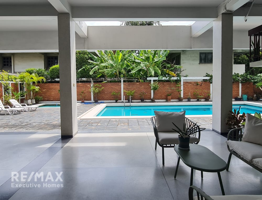 3BR Pet-Friendly Apartment | Private Whole-Floor Living in Phrom Phong 22