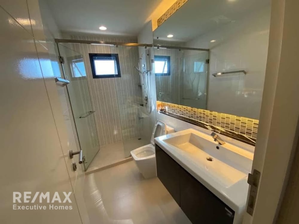 Сдаю 3-к. дом, 180м², Setthasiri KrungThep Kreetha 10