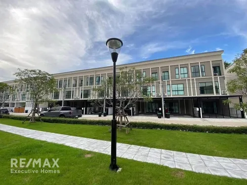 only-1-unit-left-for-rent-or-patio-srinakarin-rama-9-exh-55