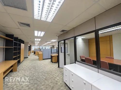 premium-office-space-for-rent-in-ocean-tower-2-asoke-proximity-to-mrt-sukhumvit-exh-61