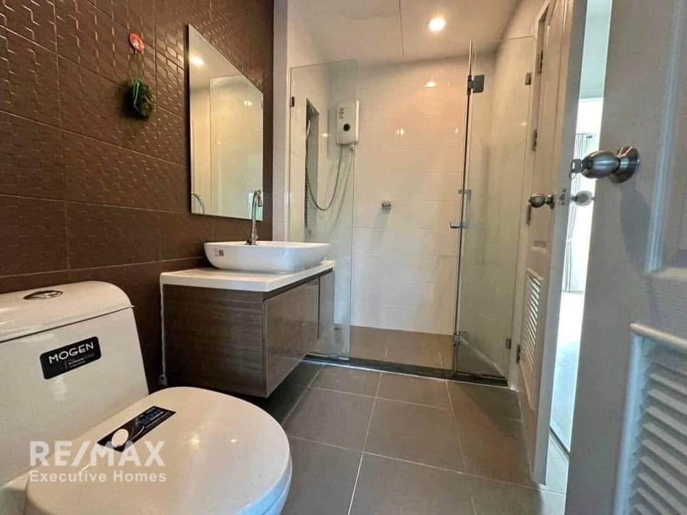 Rent 35K | 141sqm 3BR 3BA Townhome | Srinakarin - Rama 9 Expressway 5