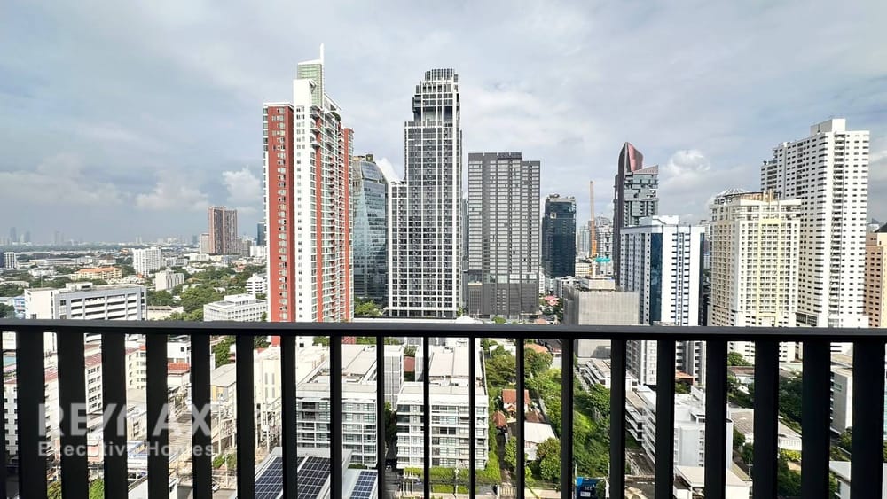 2-Bedroom Condo for Rent near BTS Ekkamai - RHYTHM Ekkamai 10