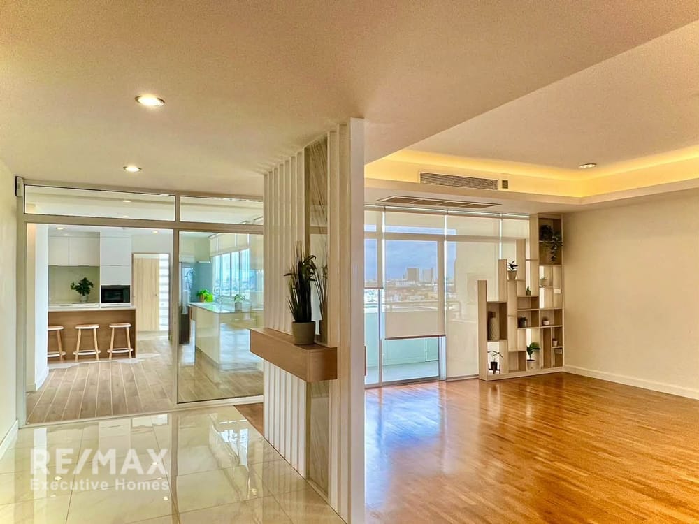 HOUSE-SIZED CONDO IN EKAMAI 10 – FULLY RENOVATED (295 SQ.M.) 6