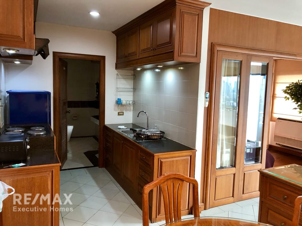 1 Bedroom Condo for Rent near BTS Nana - Saranjai Mansion 3