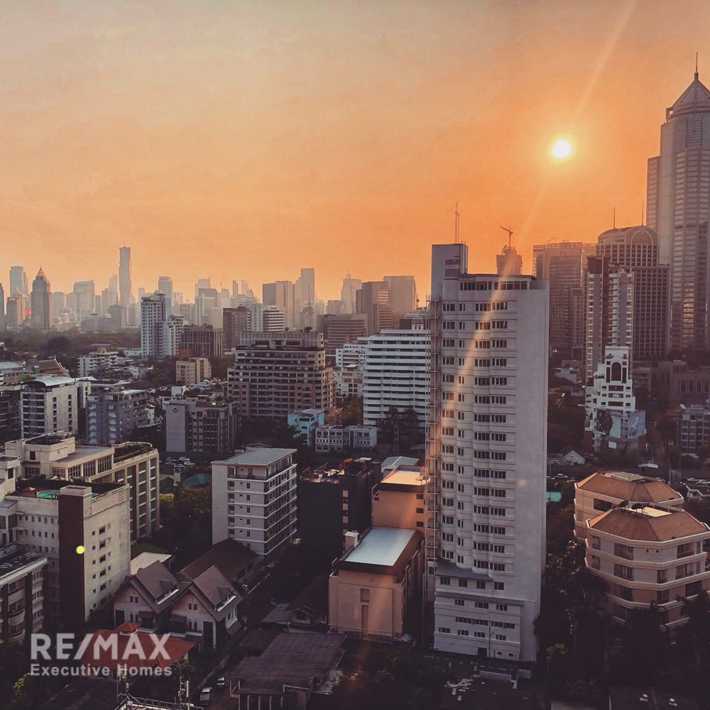 1 Bedroom Condo for Rent near BTS Nana - Saranjai Mansion 7