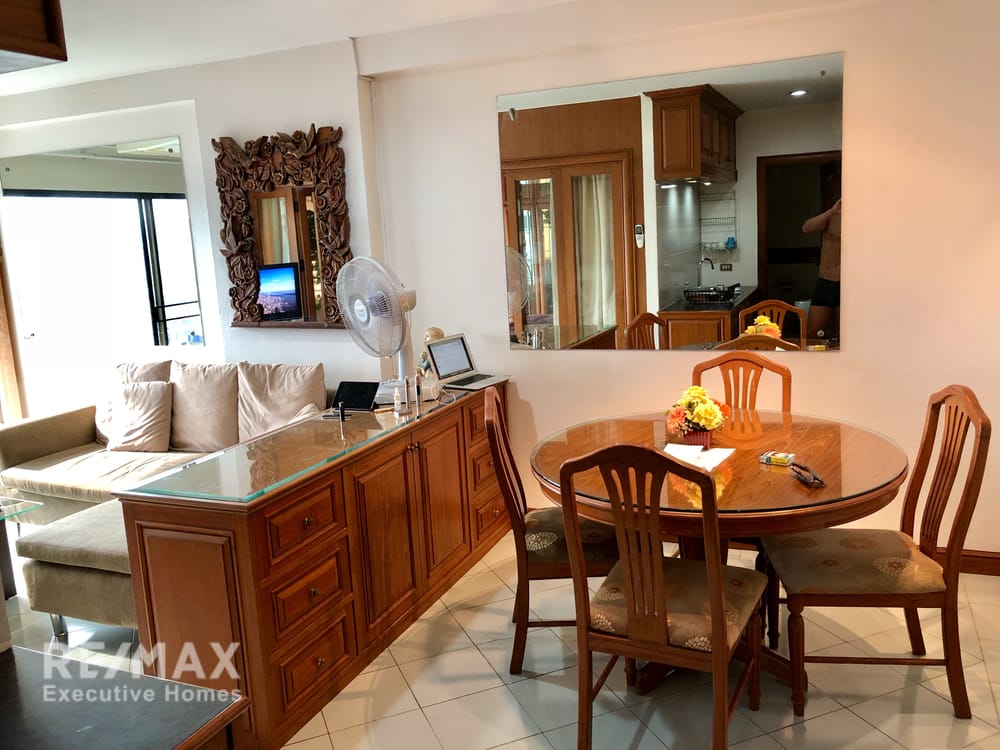 1 Bedroom Condo for Rent near BTS Nana - Saranjai Mansion 10