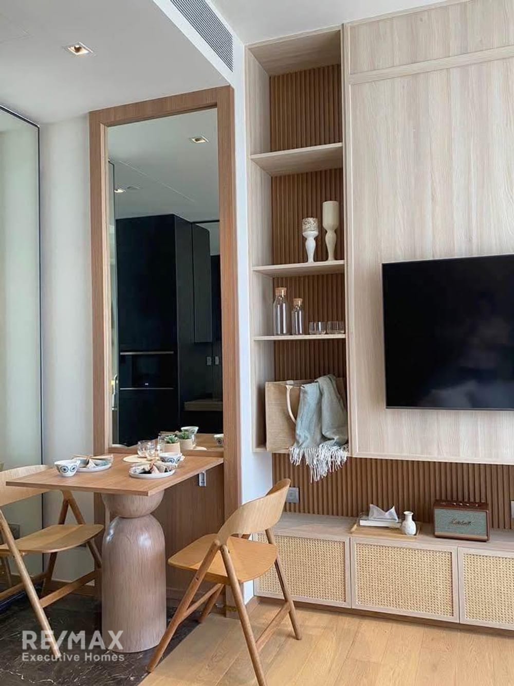 Luxury 1-Bedroom Condo for Rent at 28 Chidlom, Near BTS Chit Lom 7