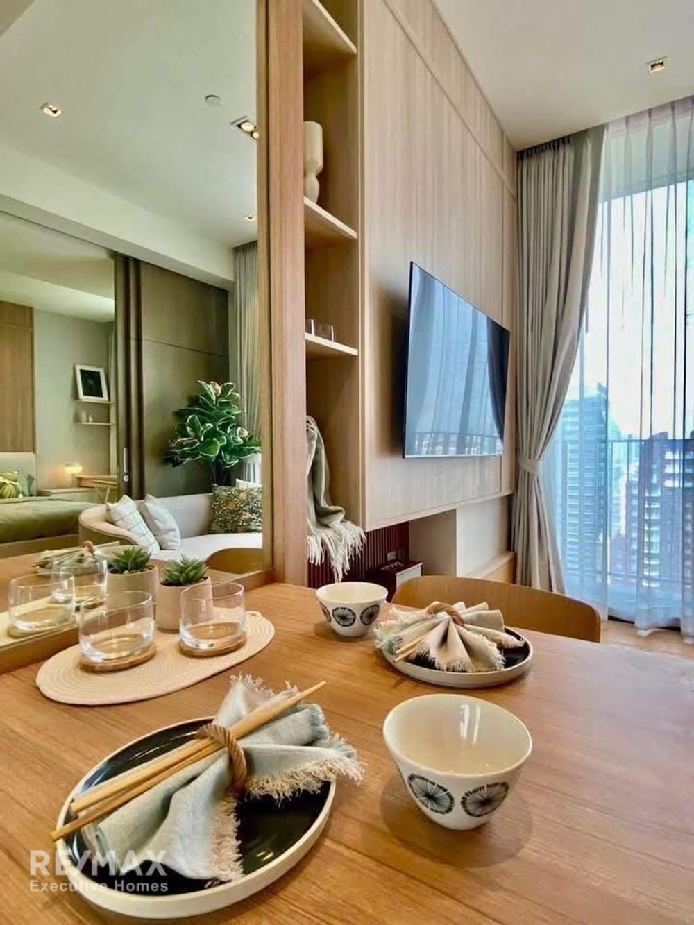 Luxury 1-Bedroom Condo for Rent at 28 Chidlom, Near BTS Chit Lom 10