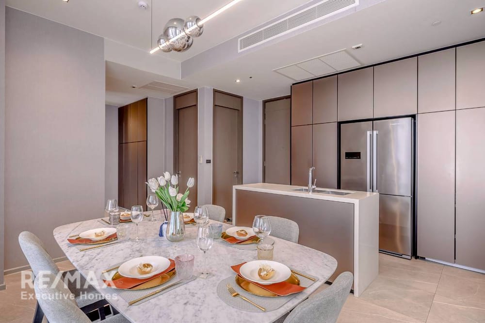 Luxury Condo for Rent - 3 Bedrooms 50