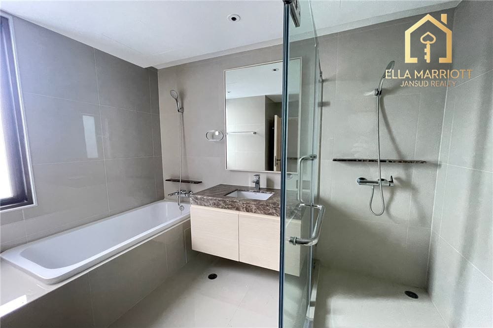 3-Schlafzimmer-Eigentumswohnung zu vermieten, 145K zzgl. MwSt. im 19. Stock in Sukhumvit 39. 11