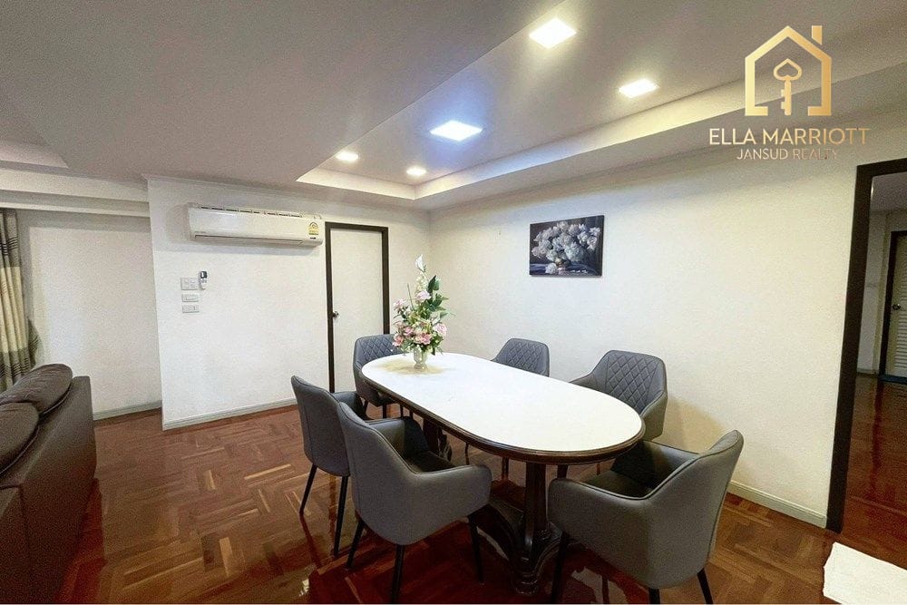 3-Bedroom Condo for Rent at Sukhumvit 39 - 280sqm, Pet-Friendly 5