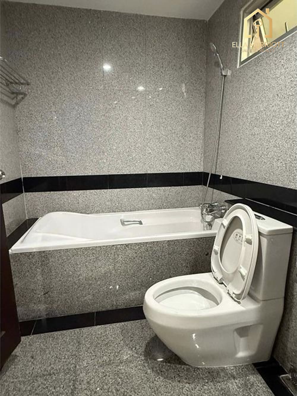 3-Bedroom Condo at Grand Langsuan — 9 min walk to BTS Chit Lom 10