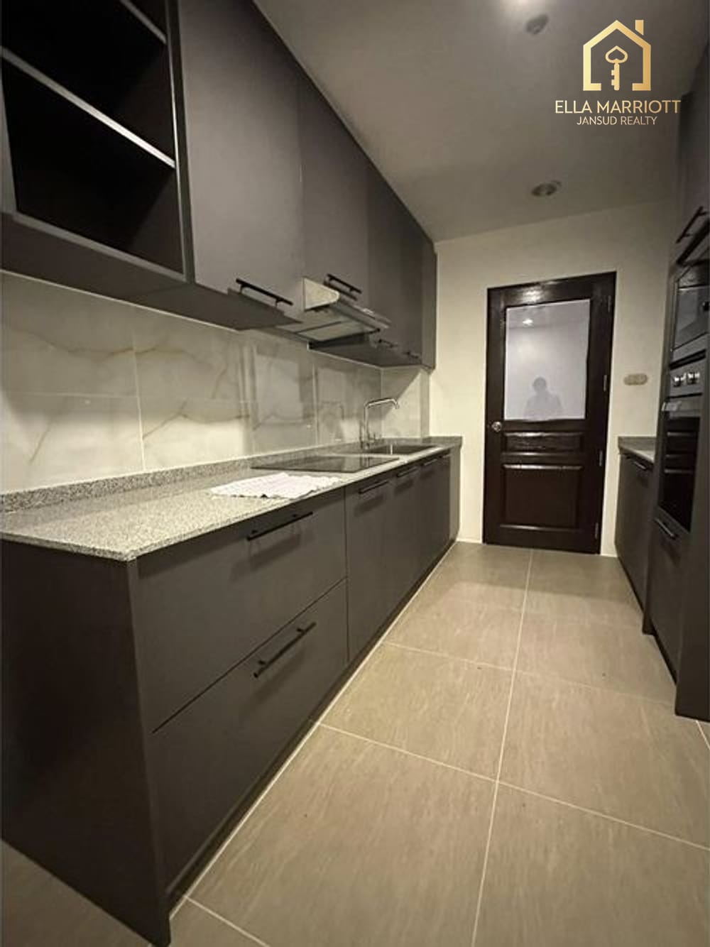 3-Bedroom Condo at Grand Langsuan — 9 min walk to BTS Chit Lom 5