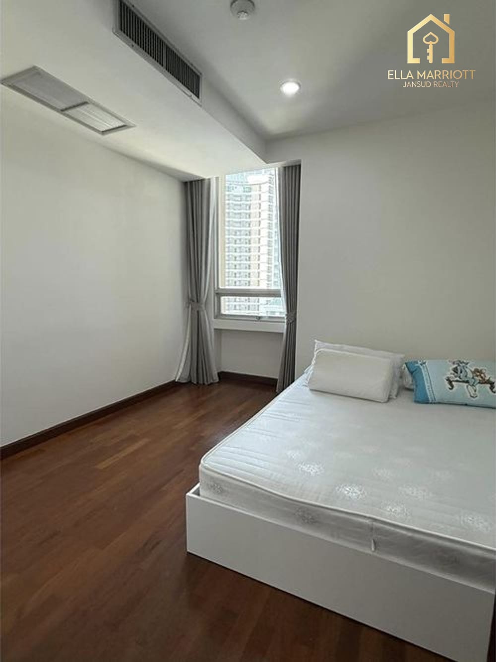 3-Bedroom Condo at Grand Langsuan — 9 min walk to BTS Chit Lom 8