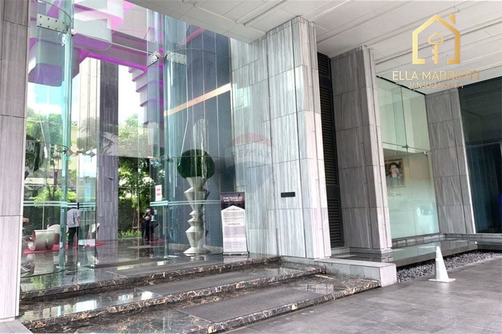 Modern Urban Condo in the Heart of Bangkok 12
