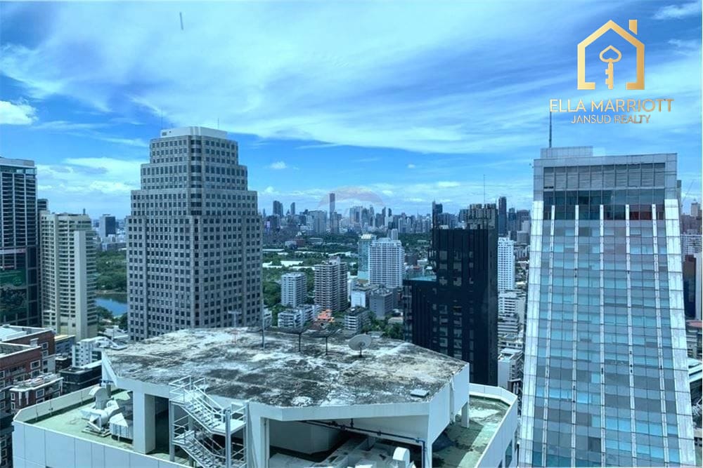 Modern Urban Condo in the Heart of Bangkok 16