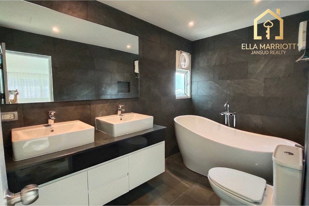 Rent 75K | Silom Condo | 148sqm 2BR | Newly Renovated | Pet-Friendly 11
