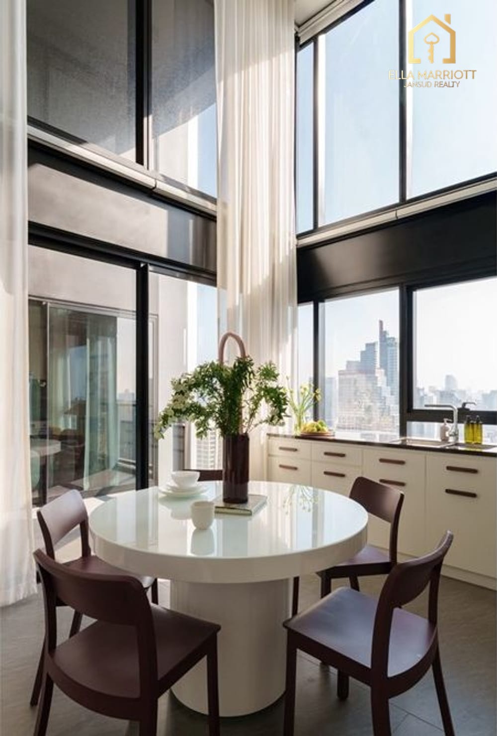 2-Schlafzimmer-Eigentumswohnung im The Lofts Silom – 8 Gehminuten zur BTS Surasak. 9