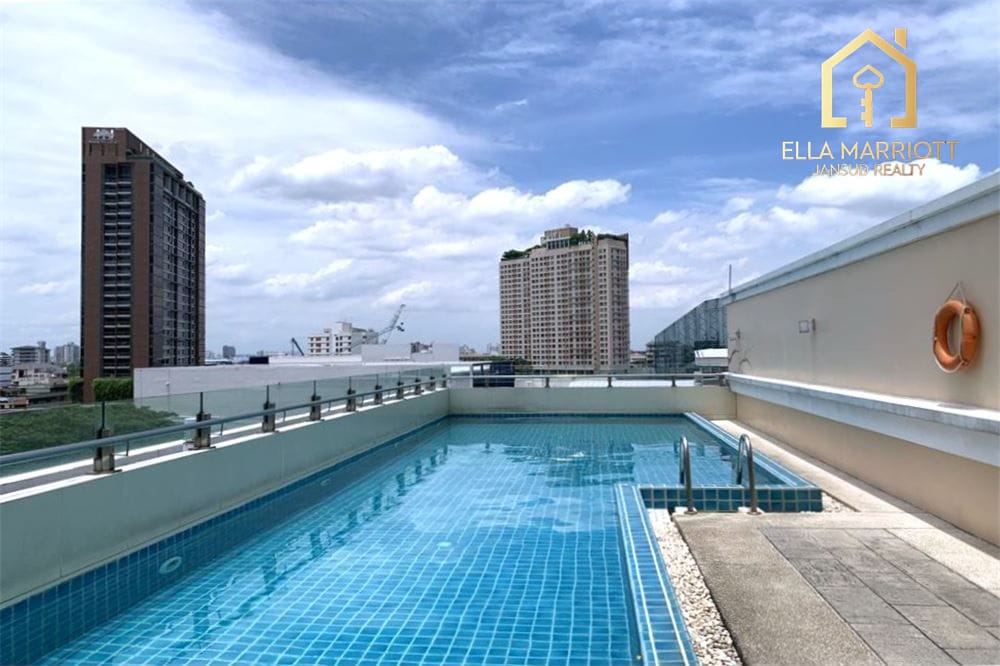 Modernes Schmuckstück in Sukhumvit 42, Bangkok – 5 Gehminuten zur BTS Ekkamai 14