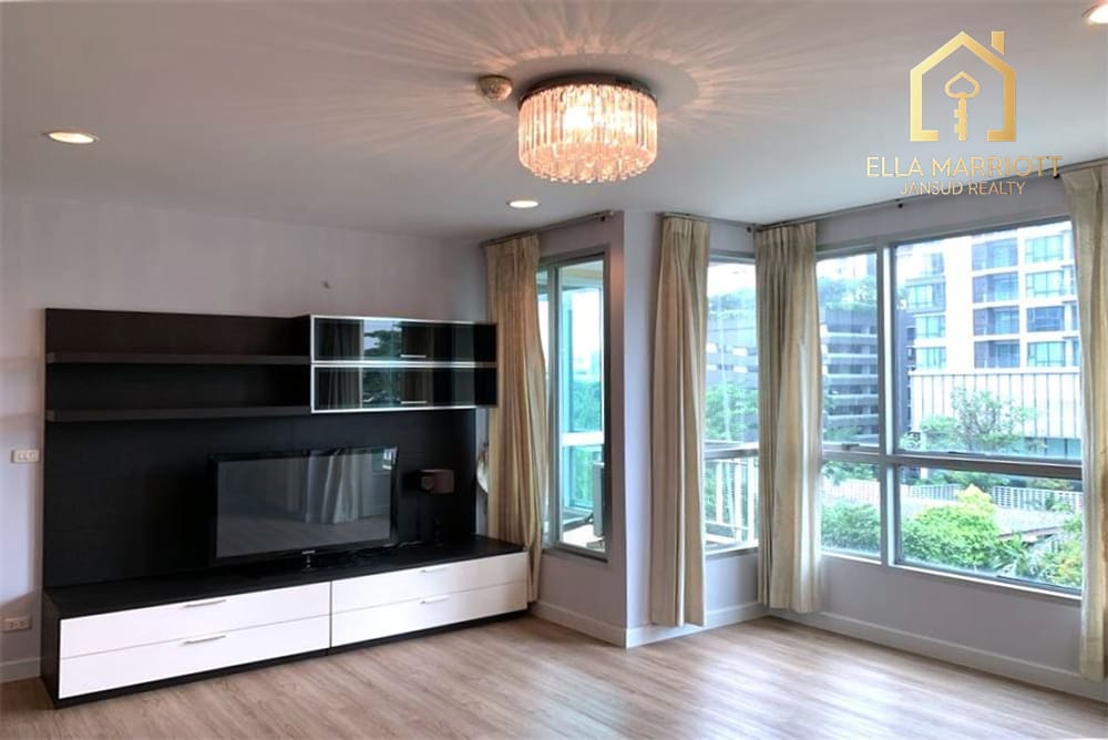 Modernes Schmuckstück in Sukhumvit 42, Bangkok – 5 Gehminuten zur BTS Ekkamai 4