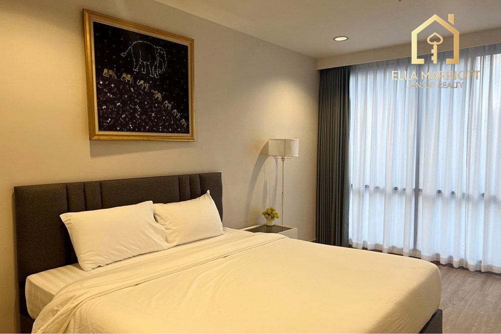 4-Bedroom Condo for Rent - 229sqm Family Suite, Newly Renovated 10