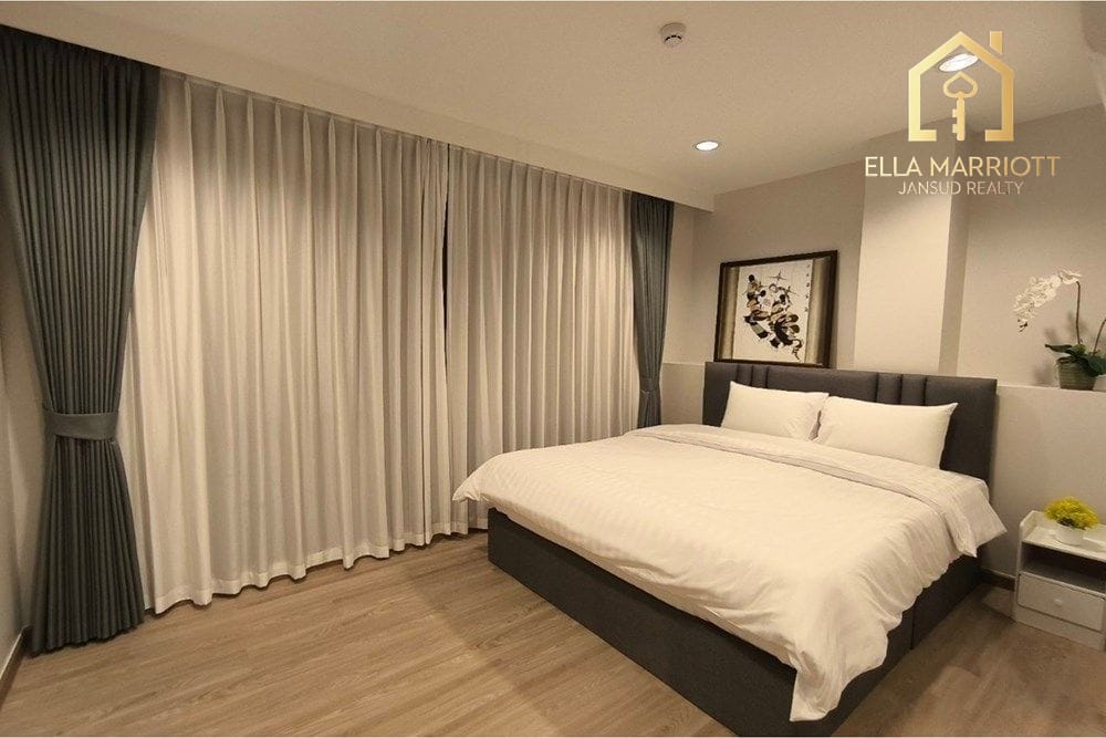 4-Bedroom Condo for Rent - 229sqm Family Suite, Newly Renovated 9
