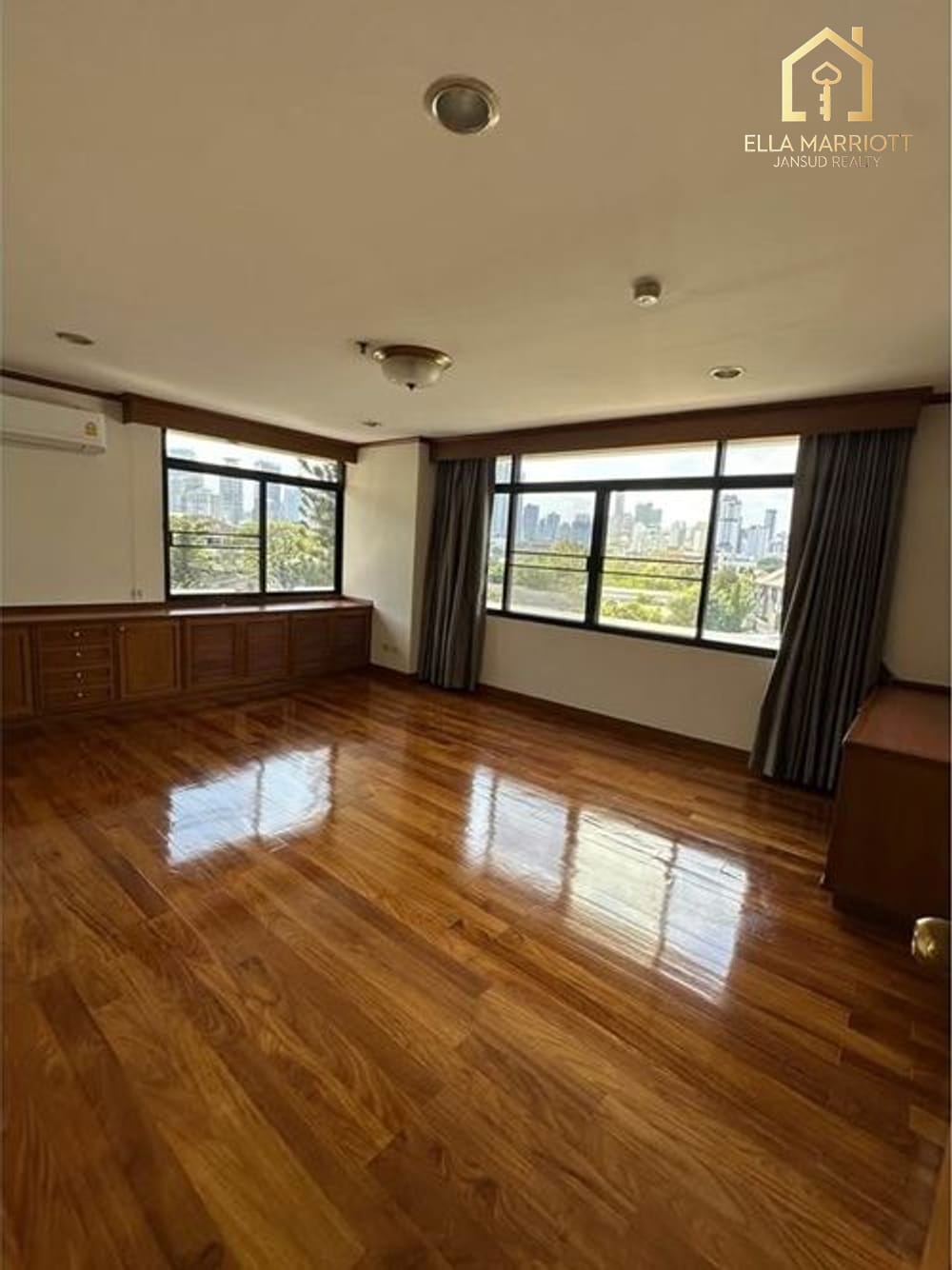 4-Bedroom Condo for Rent - 830sqm Duplex with Private Garden 11