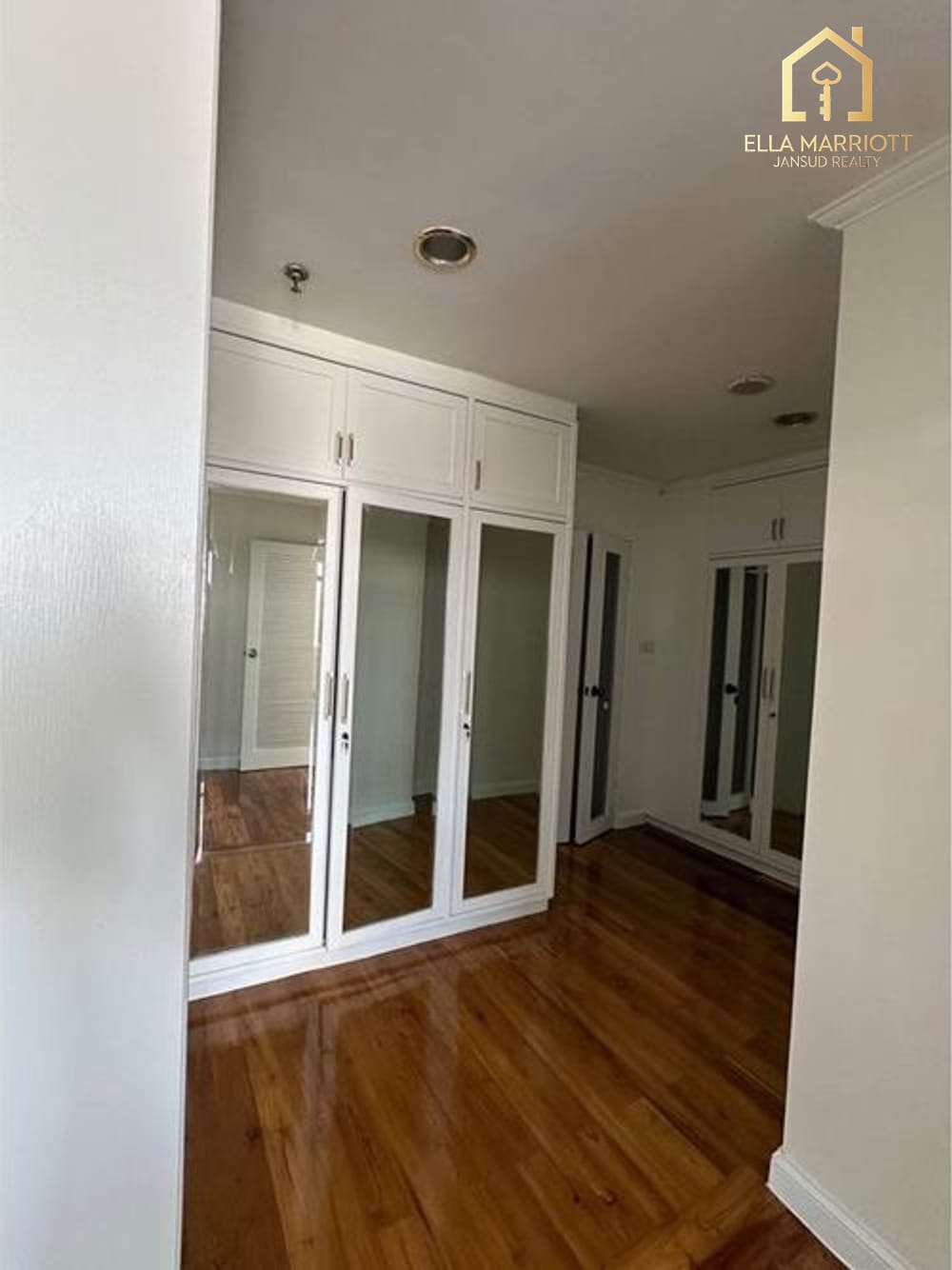 4-Bedroom Condo for Rent - 830sqm Duplex with Private Garden 8