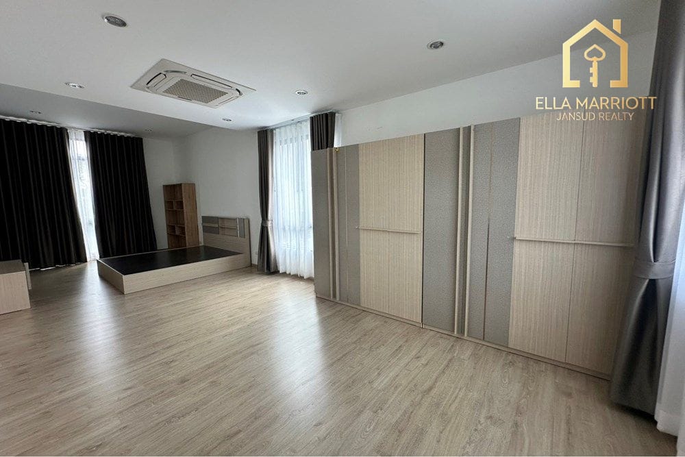 Hot Price 55K | Estara Haven Pattanakarn | 3.5-Storey 3BR | Pets OK 7